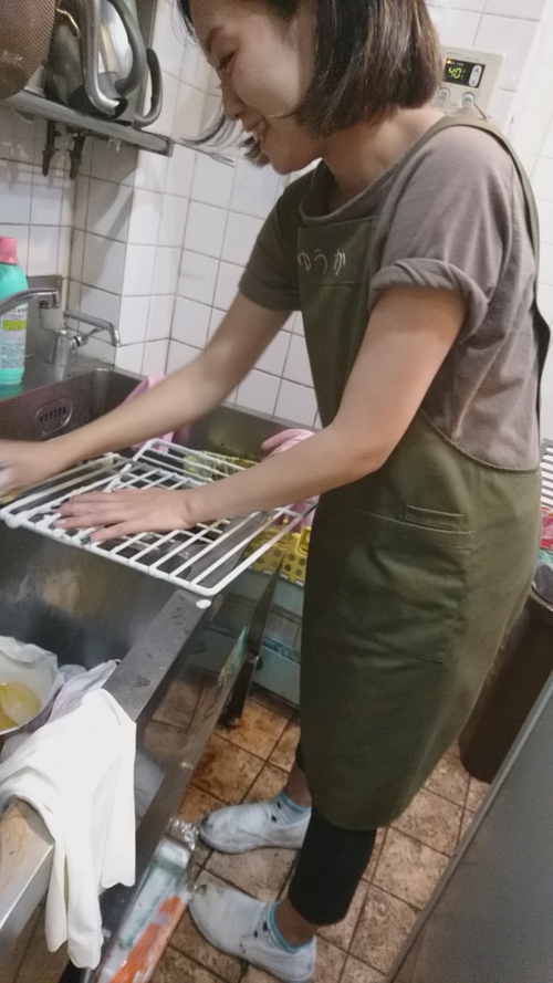 「恒例前田くん、タコの大掃除」_a0075684_1038822.jpg