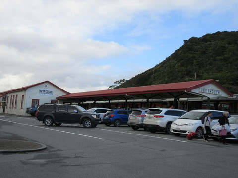 冬のニュージーランド旅(20)グレイマウスの宿 Railway Hotel_c0212604_2119341.jpg