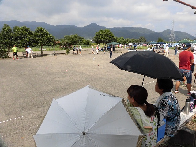 雨が降らず、うだる暑さの中で行われた「第23回 富士市ジュニアゲートボール大会」_f0141310_07343950.jpg
