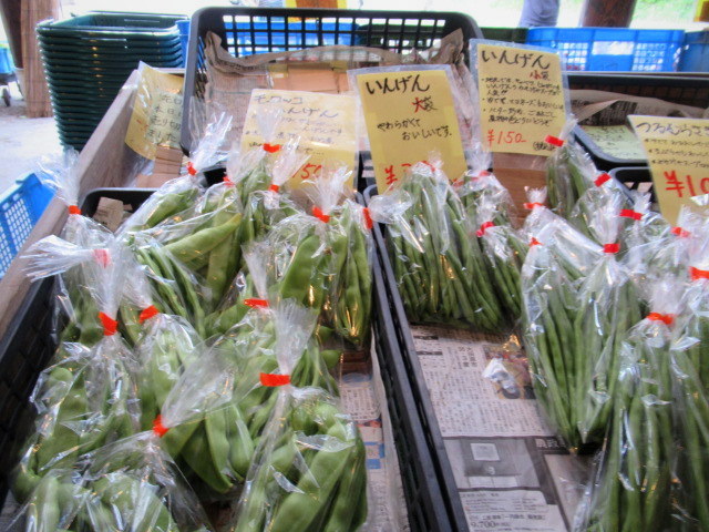 北軽井沢の直売所・羽生田農園 売店 ＊ 大好きなホワイトコーン～秋の兆し_f0236260_16010148.jpg