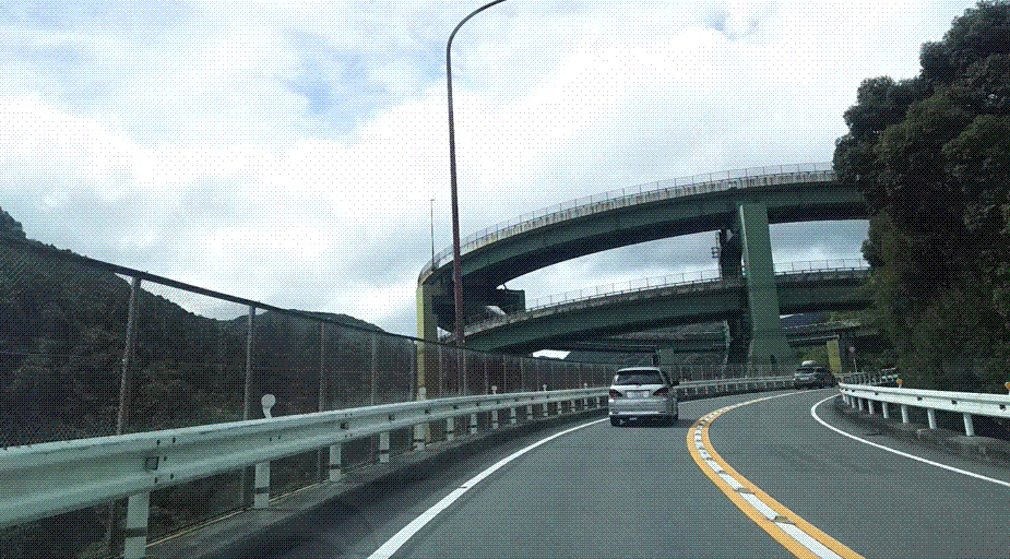 e0199691_23541552.gif