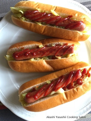 朝ごはんにホットドッグ！_f0361692_15205268.jpg
