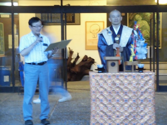 雨が心配だったが無事開催 お盆最後の行事 「わきみず寺」(法雲寺)の「灯篭流し」_f0141310_07592310.jpg