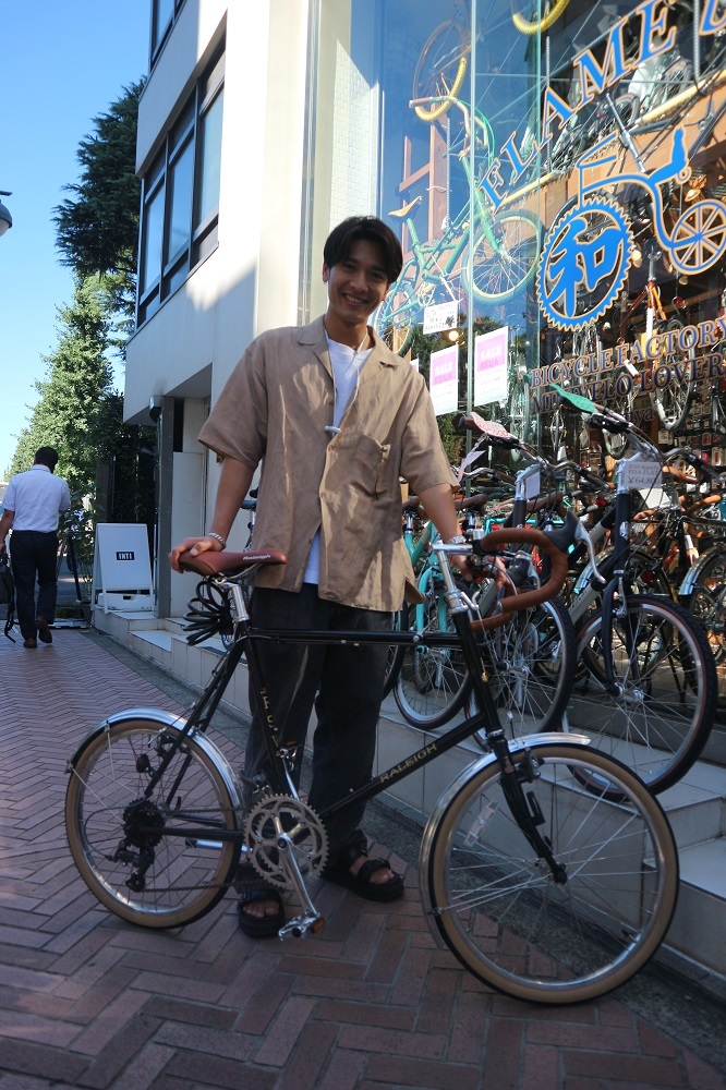 8月17日　渋谷　原宿　の自転車屋　FLAME bike前です_e0188759_19263372.jpg