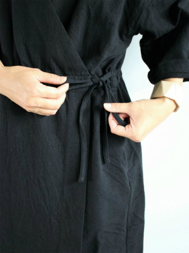 OUTIL　ROBE REVEL / BLACK _b0139281_12204238.jpg