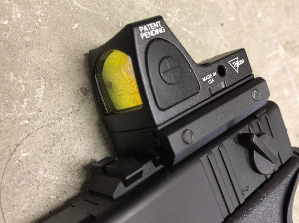 東京マルイ グロック18cにドットサイト取り付け Black Fantom 東京マルイ グロック18cにドットサイト取り付け Black Fantom