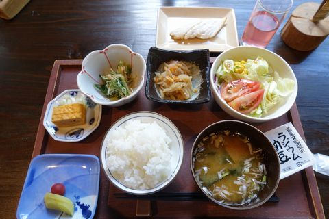 栃尾又温泉・自在館 食事編_b0042334_1010361.jpg