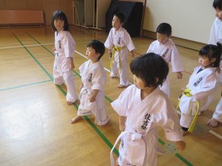 日曜空手　屯田教室　3才からの武道空手_c0118332_14294767.jpg
