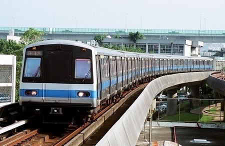 やっつけ先頭車_e0030537_21091355.jpg