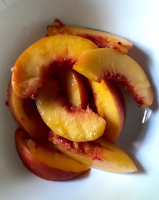 Nectarine_a0086346_13312461.jpg