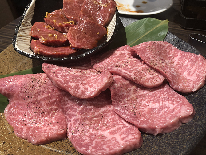 1万6000円の夕食？！極上肉満喫すぎてやばすぎて悶絶！予約困難人気店「サトブリDA」食べログ3.5以上_e0171573_21195546.jpg