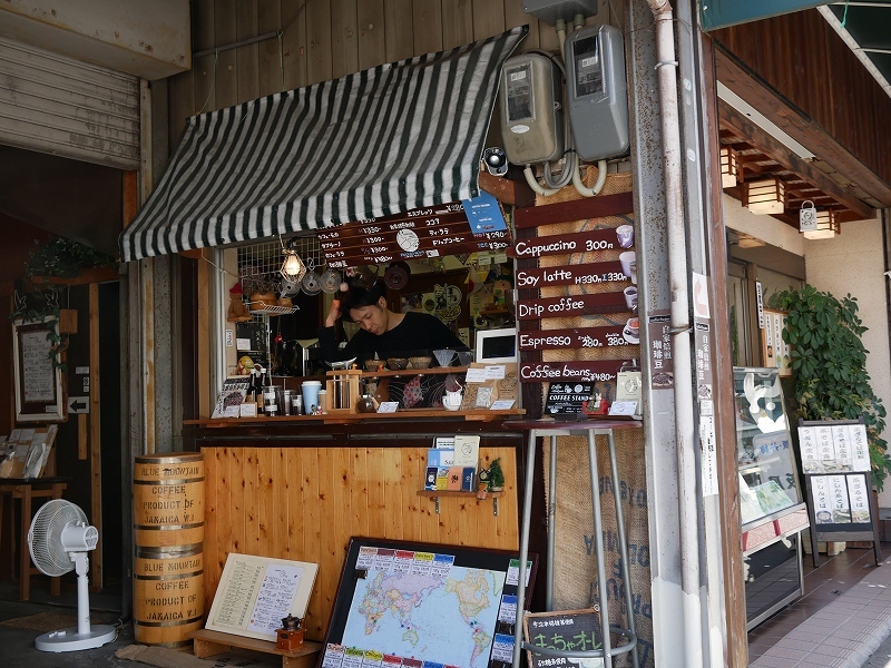 店番_e0374932_08313070.jpg