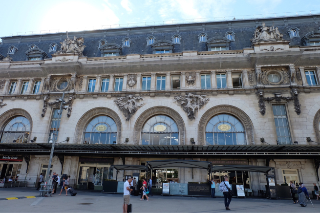 パリからバルセロナへ 列車の旅 Notre Petit Voyage
