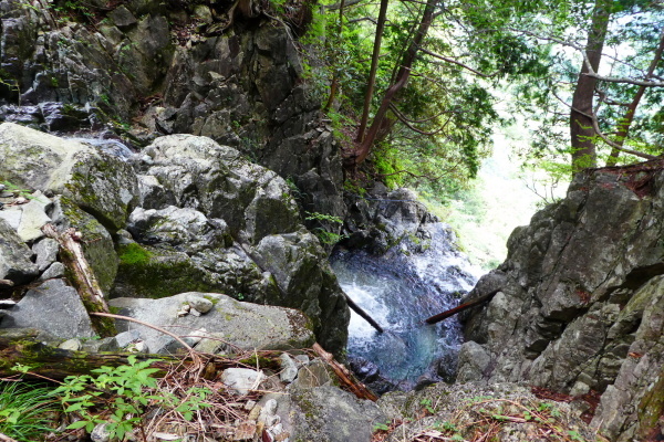 渓谷と滝が織りなす　乙女渓谷　下山 編_d0170615_08345275.jpg