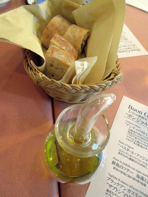 【イタリアンもおいしい~~♪】イル・サッジオでランチ【崎陽軒~♪】_b0009849_20174745.jpg