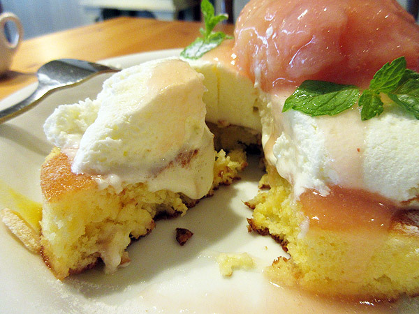 カフェ アクイーユ(cafe accueil)恵比寿本店_c0152767_21430696.jpg