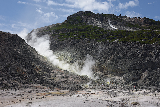 日本の絶景!北海道硫黄山写真アップ!_e0171573_1952049.jpg