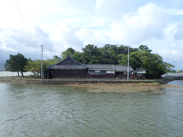 台風20号　名勝和歌の浦　県内最古の石橋　三断橋　壊れる。_c0367107_08463095.jpg