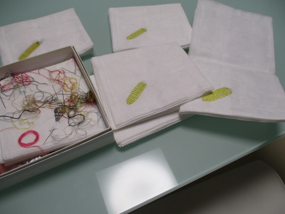 月に1度の刺繍サロンの日&冷やし中華_a0279743_22002522.jpg