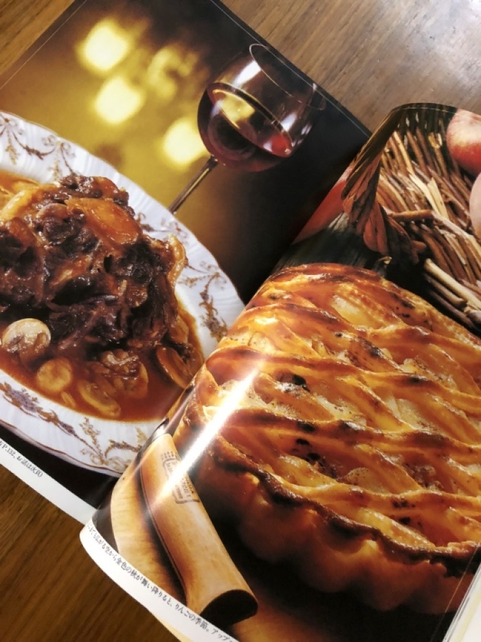 海辺の本棚『お料理はお好き 入江麻木の家庭料理』 : 海の古書店