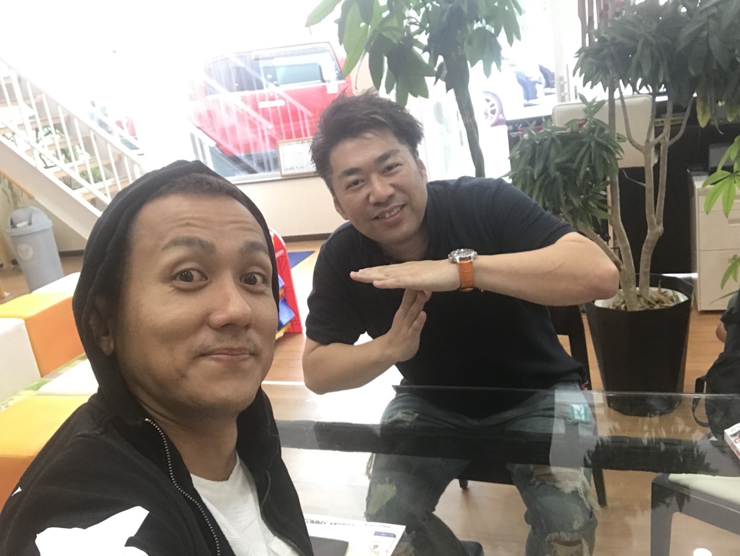 雨の中たくさんのご来店ありがとうございました(^^♪ランクル、ハマー、アルファード_b0127002_16463770.jpg
