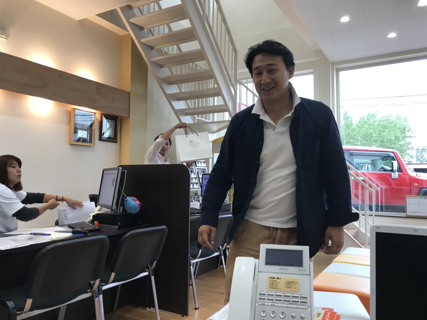 雨の中たくさんのご来店ありがとうございました(^^♪ランクル、ハマー、アルファード_b0127002_16474852.jpg