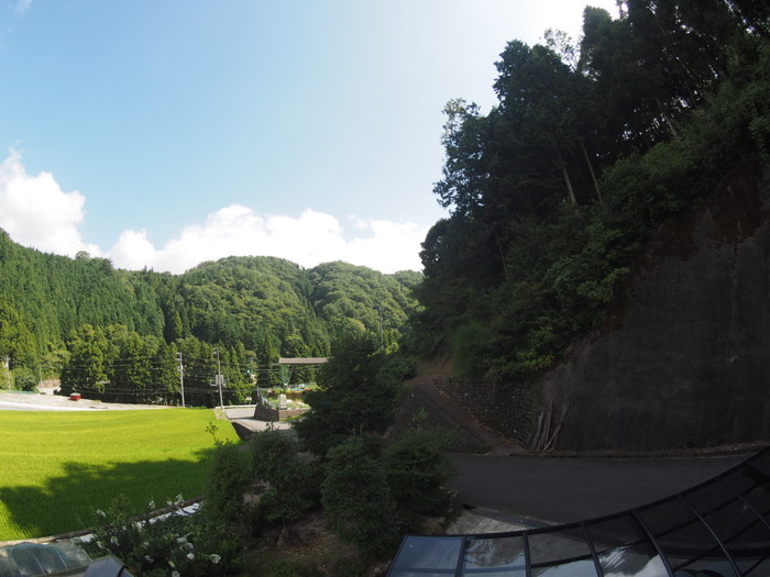 変化の激しいお天気_c0116915_23352894.jpg