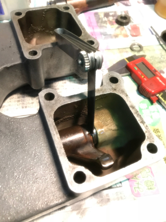 ロッカーシャフトエンドプラグ＆ナットキット ショベル - KMF