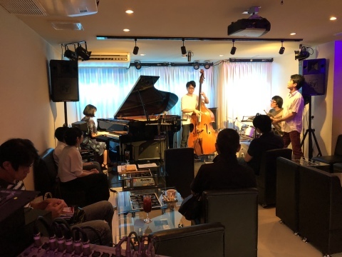 Jazzlive comin 広島 明日月曜日からのジャズライブ!_b0115606_11004242.jpeg