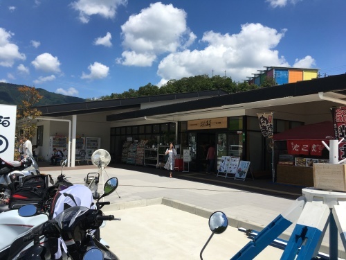b0004229_17021025.jpeg