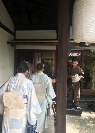 夏の着物で、お客様と普茶料理の閑臥庵 (かんがあん)へ_f0181251_1355201.jpg