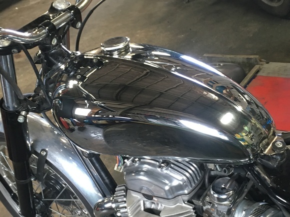 期間限定特価!☆メーカー価格より60%OFF!☆ SR400 ボンネビルタンク