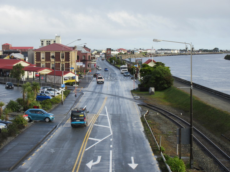 冬のニュージーランド旅(26)帰る朝の散歩☆橋を渡って向こう側へ。(Greymouth)_c0212604_2044711.jpg