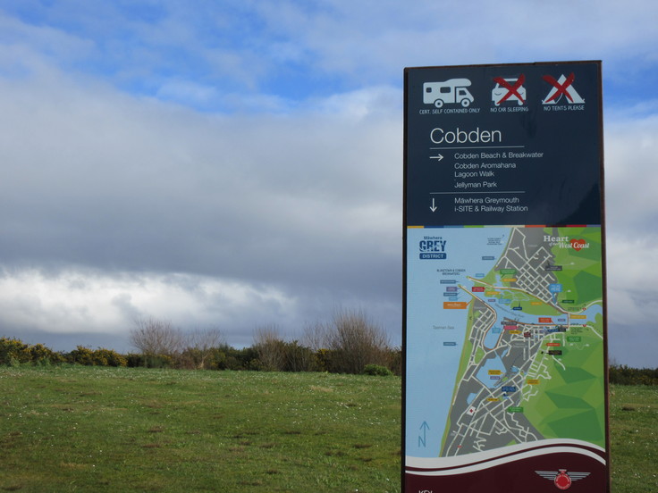 冬のニュージーランド旅(26)帰る朝の散歩☆橋を渡って向こう側へ。(Greymouth)_c0212604_2072085.jpg