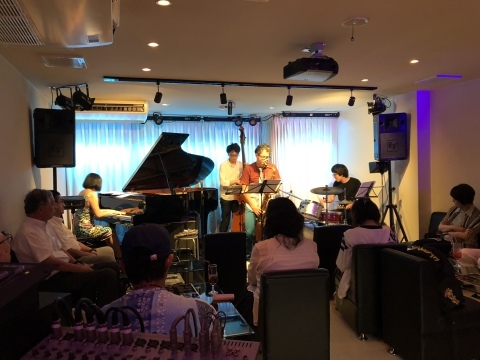 Jazzlive comin 広島 本日28日火曜日のライブ_b0115606_10472713.jpeg