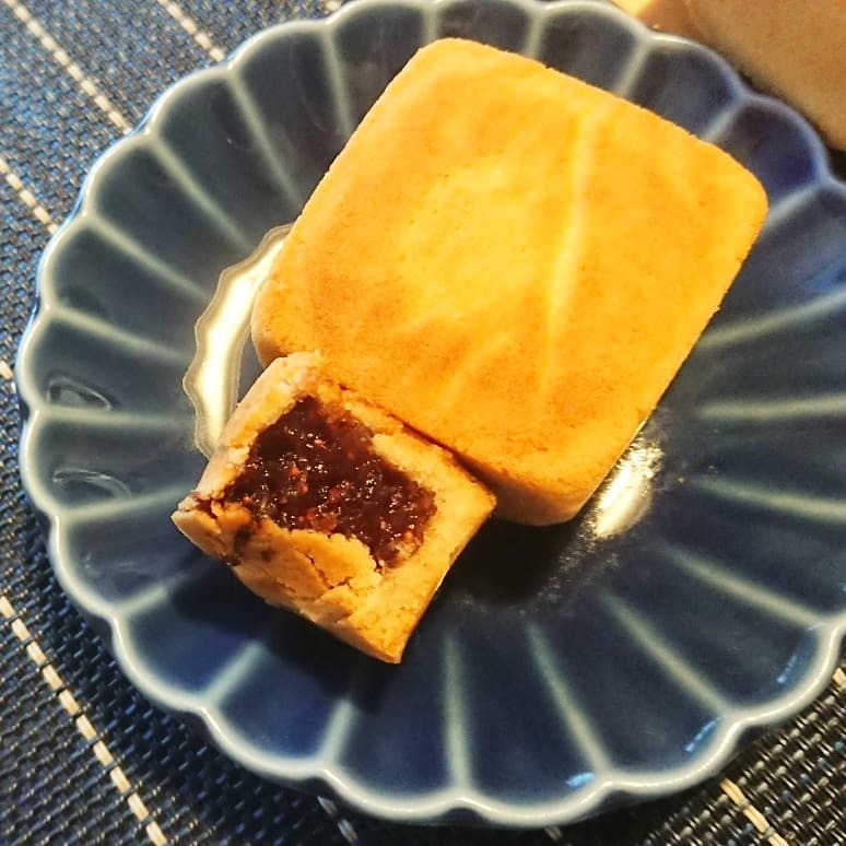 思い出のパイナップルケーキ🍍_a0113430_06422806.jpg