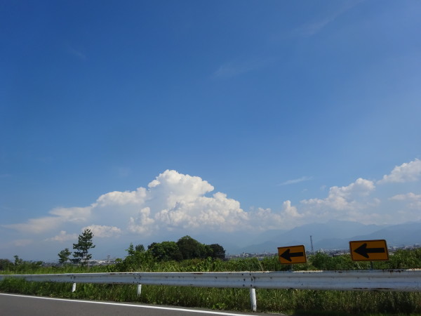 f0231709_03175671.jpg