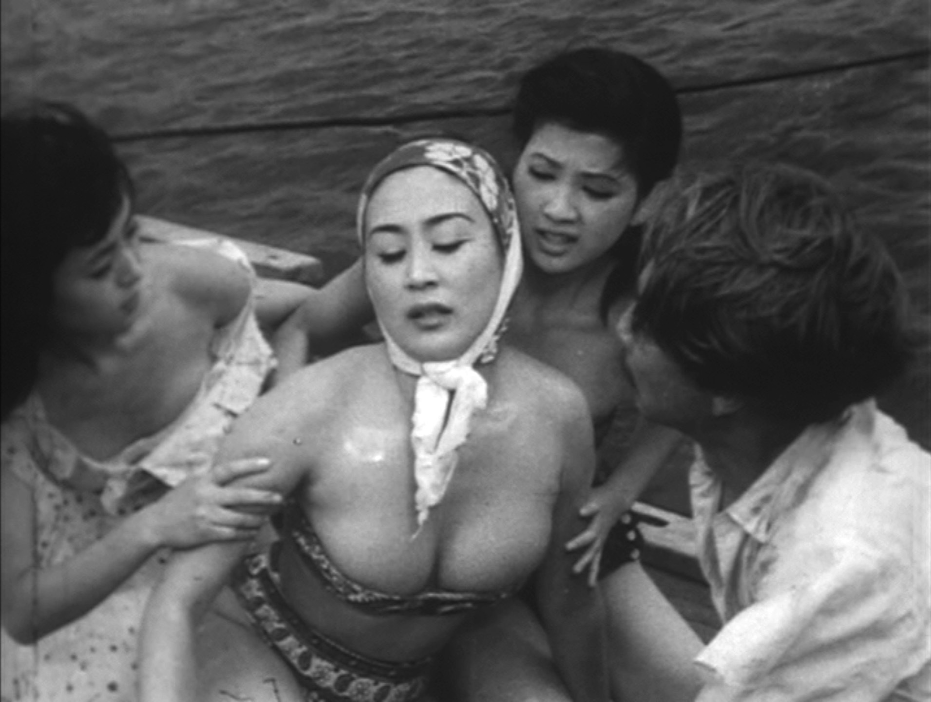 三ツ矢歌子（Utako Mitsuya）「海女の戦慄」（1957）其の参_e0042361_16193061.jpg