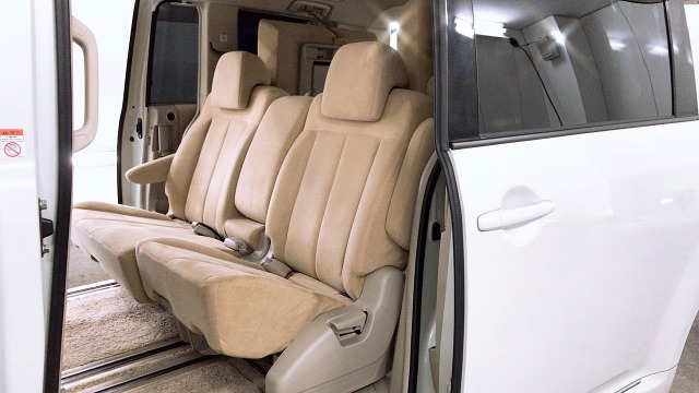 ★デリカD;5三田様、納車準備が着々と進行中!!新在レクサスも入庫!!乞うご期待!!★(白石店)_c0161601_19101740.jpg