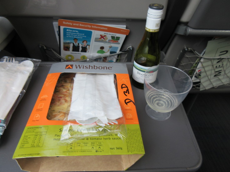 冬のニュージーランド旅(27)トランツアルパインでクライストチャーチに戻ります(飲み鉄Part2)_c0212604_6413747.jpg