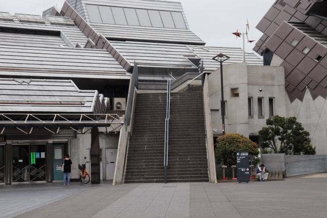 足立区に建つ「東京武道館」から！_a0214329_2128028.jpg