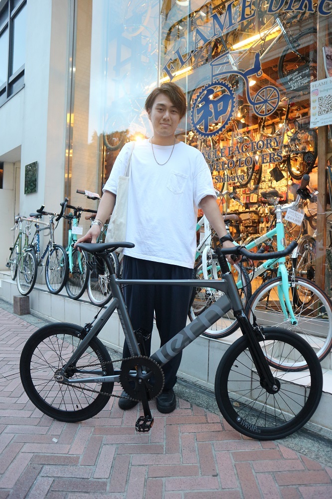 8月30日　渋谷　原宿　の自転車屋　FLAME bike前です_e0188759_19571909.jpg