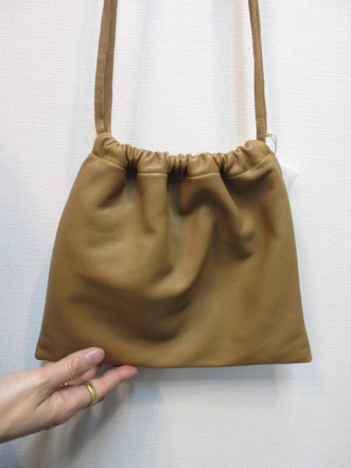 TODAYFUL トゥディフル Soft Leather Sacoche★_e0076692_13471893.jpg