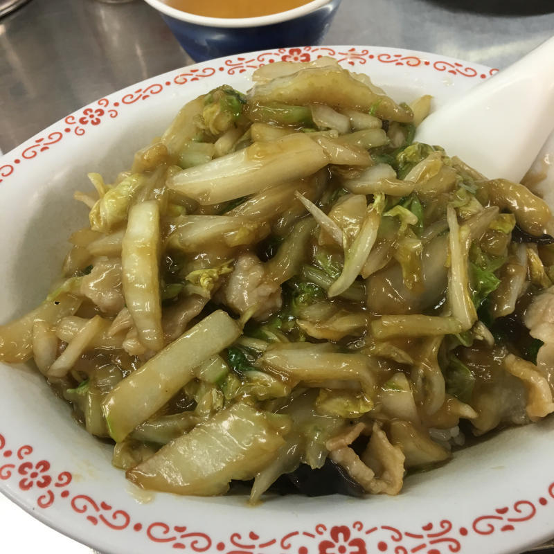 丸玉食堂でいつもの肉飯と腸詰_b0063958_10182641.jpg