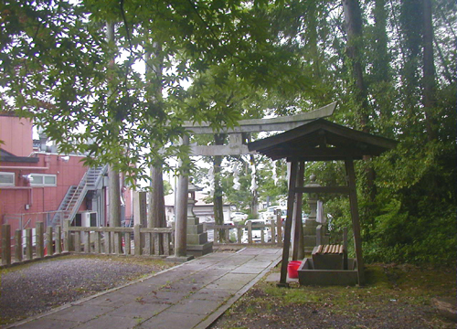 ●神社の造形―三宮神社、その1_d0053294_20225617.jpg
