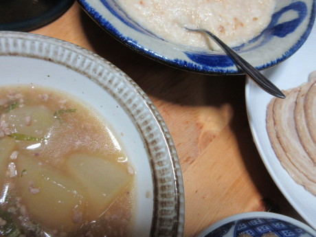 揚羽の蛹 水気にゃかもうり むくみに冬瓜 おしゃべりねこ