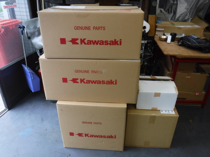 ZRX1100コンさん号の外装交換でした。・・・その1_a0163159_21340432.jpg