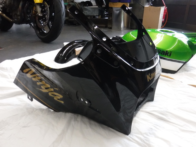ZRX1100コンさん号の外装交換でした。・・・その1_a0163159_21344770.jpg