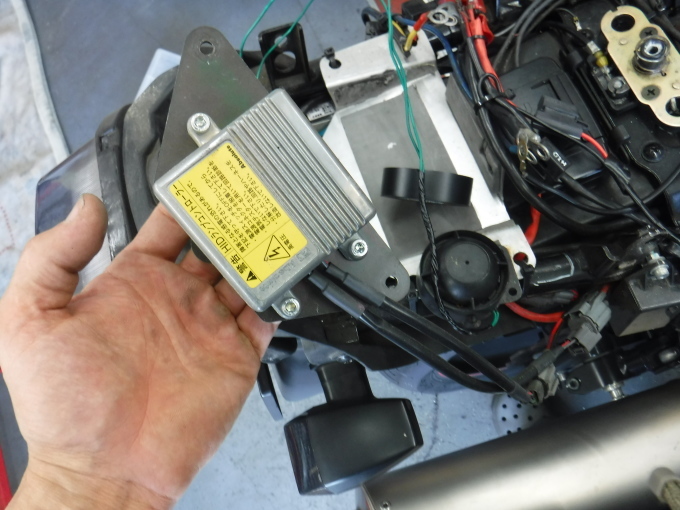 ZRX1100コンさん号の外装交換でした。・・・その1_a0163159_21363822.jpg