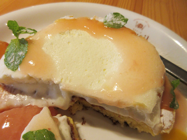 カフェ アクイーユ(cafe accueil)恵比寿本店_c0152767_22544333.jpg